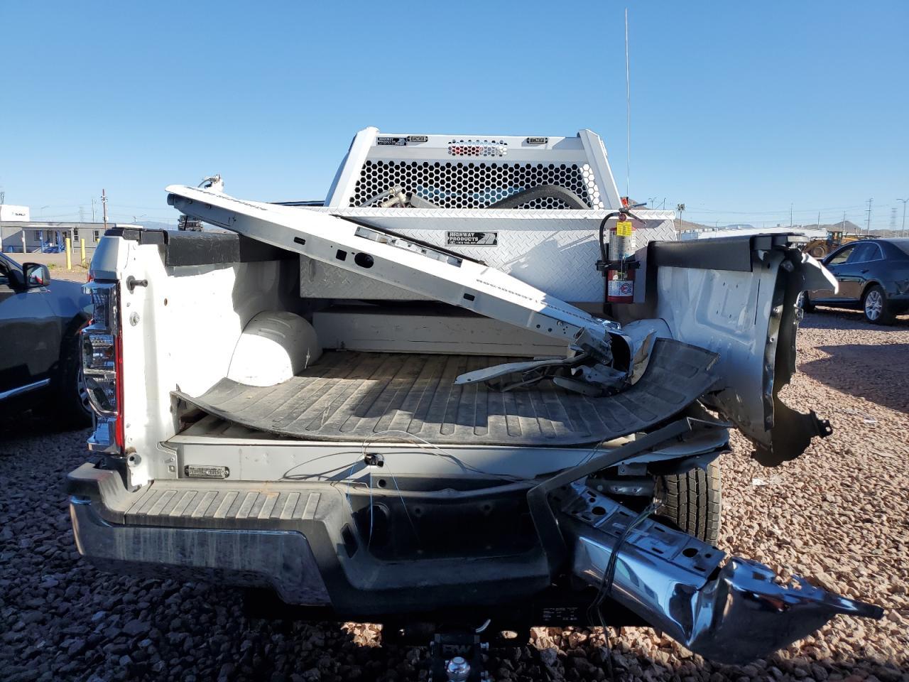 2022 Ford F250 Super Duty - Image 6