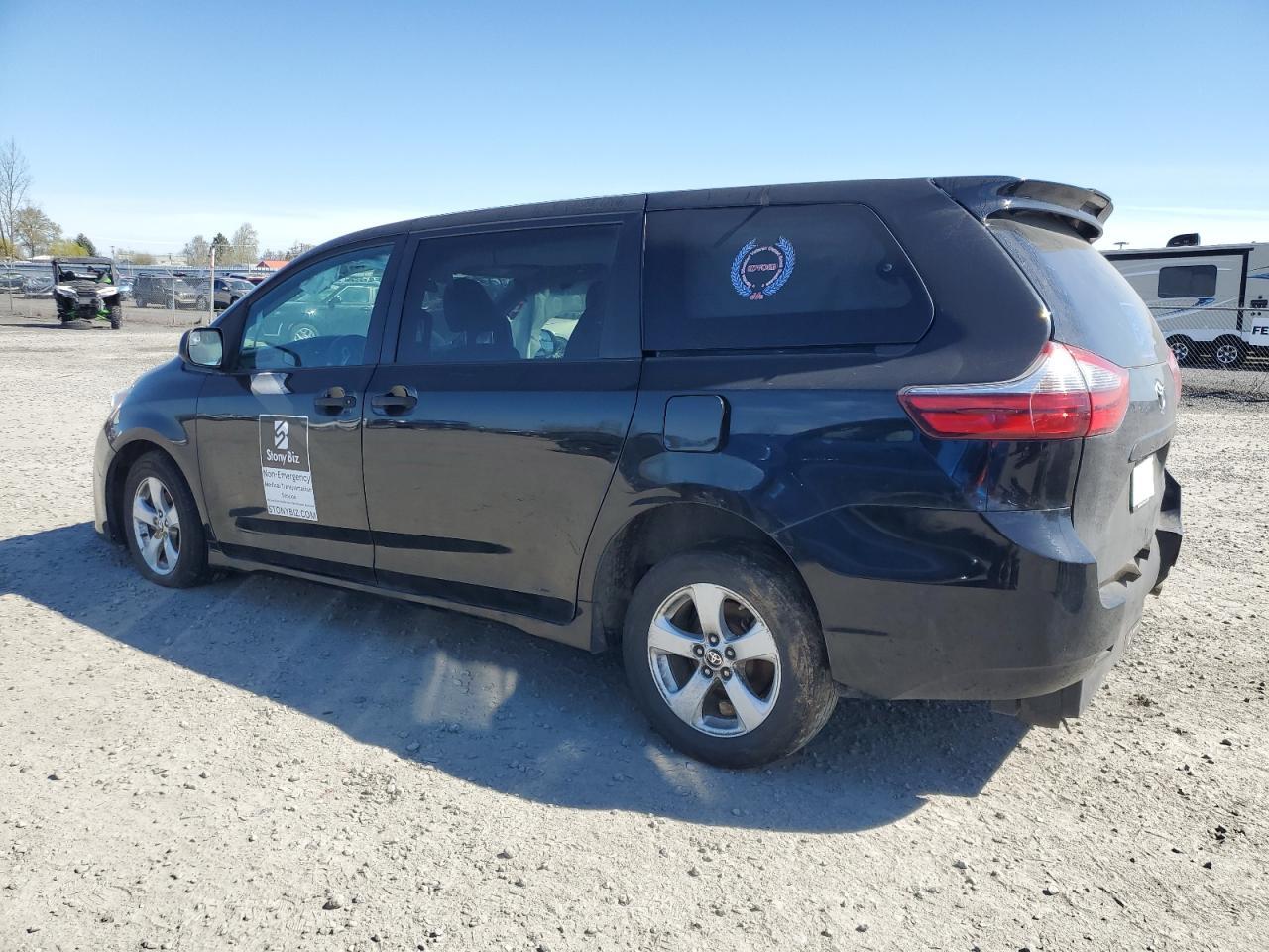 2020 Toyota Sienna L - Фото 2