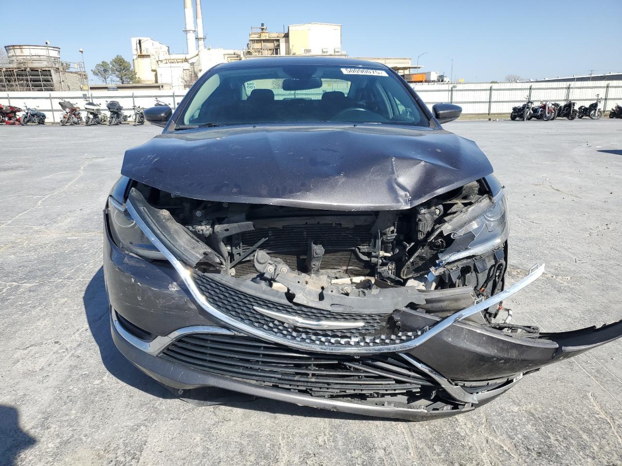 2015 Chrysler 200 Limited - Фото 5