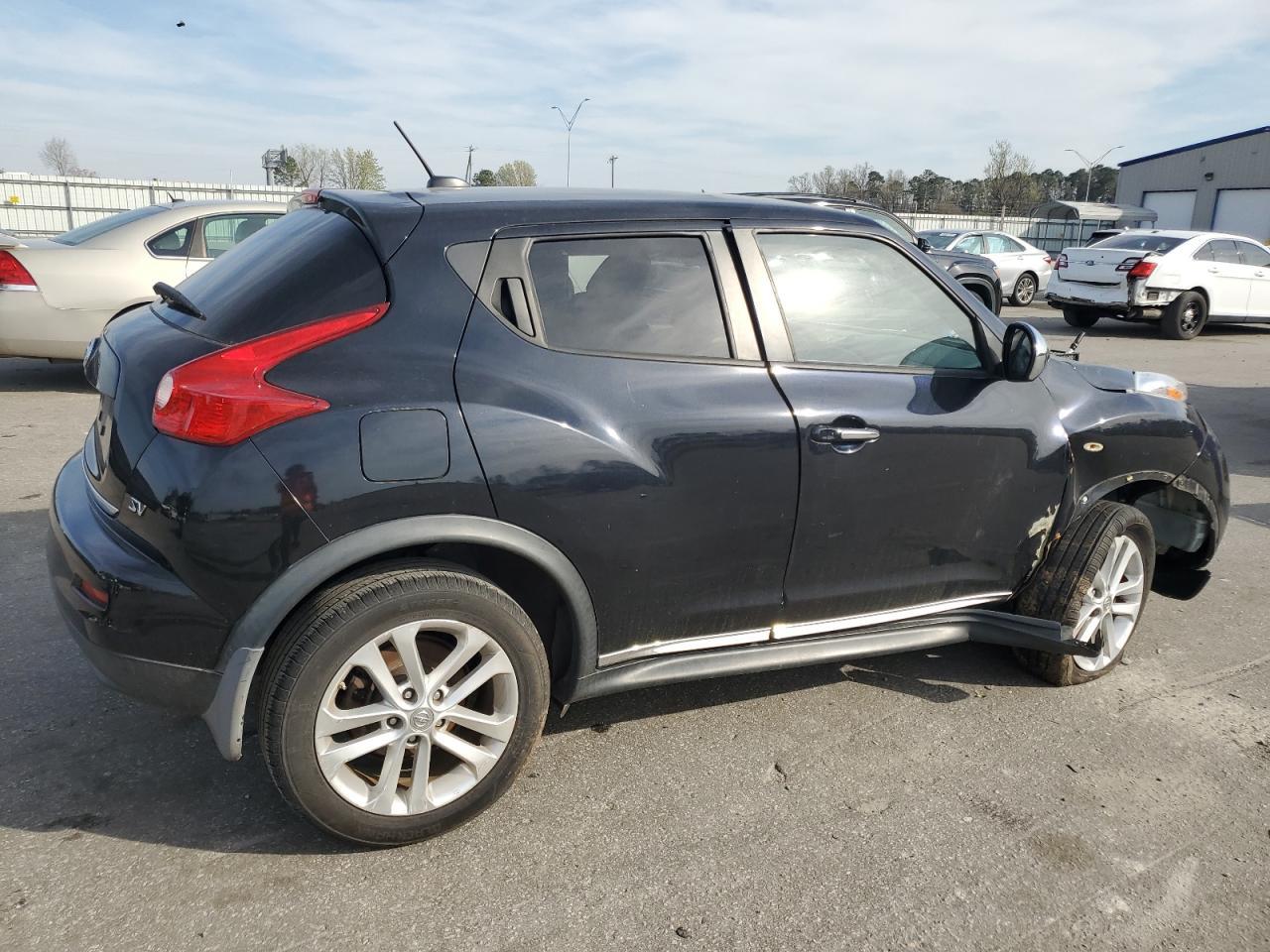 2011 Nissan Juke S - Image 3