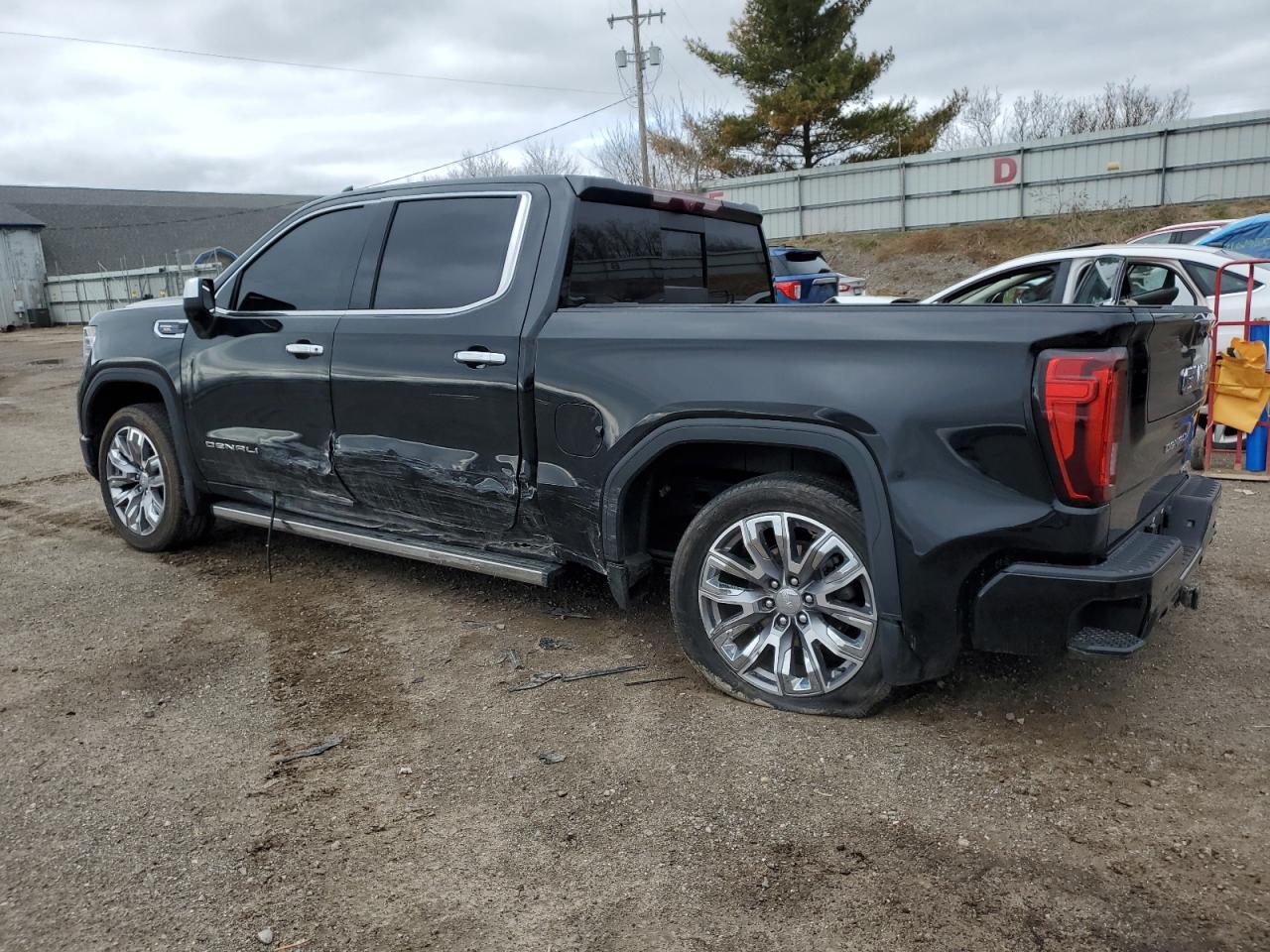 2024 GMC Sierra K1500 Denali - Image 2