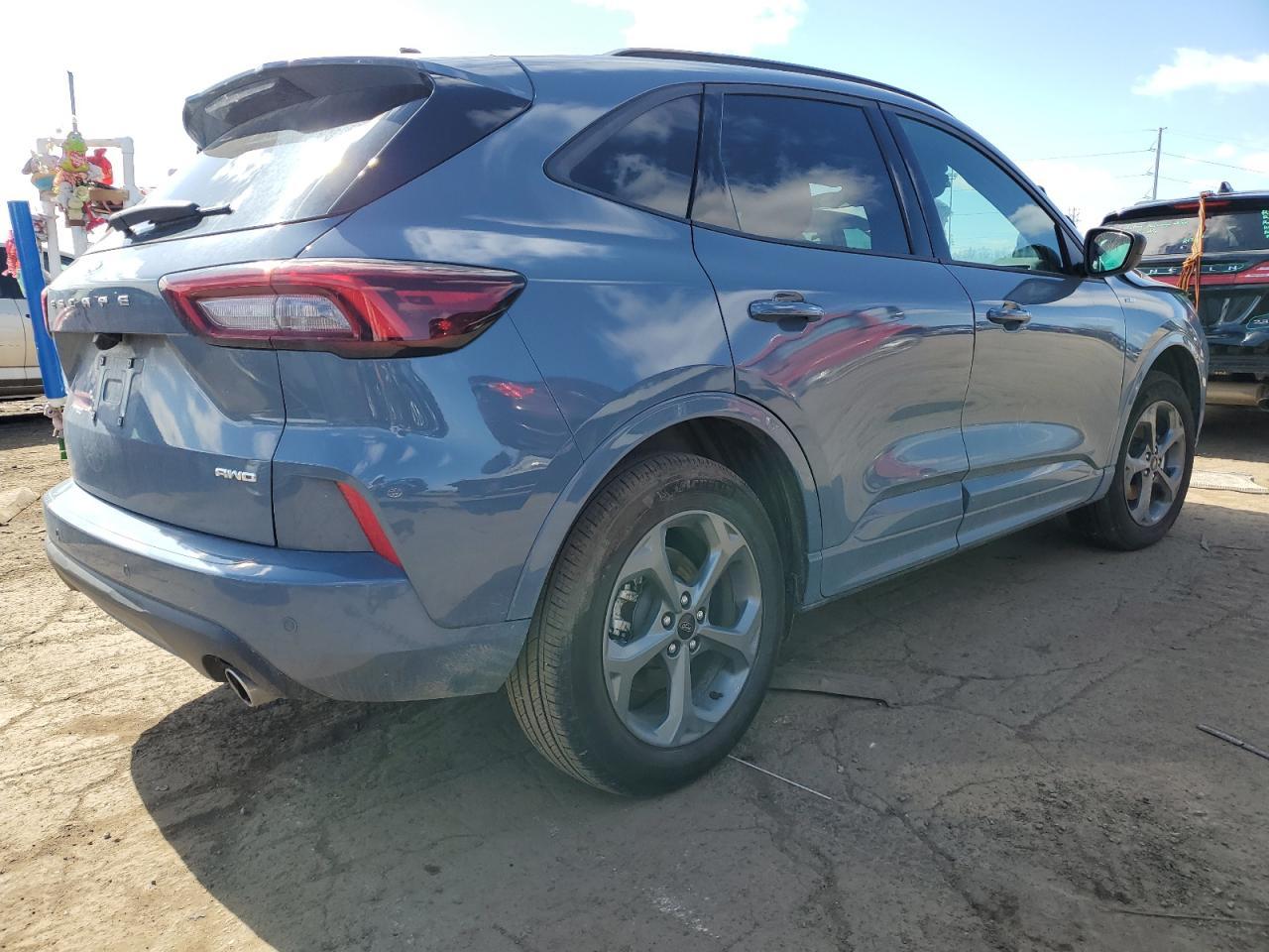 2024 Ford Escape St Line - Image 3
