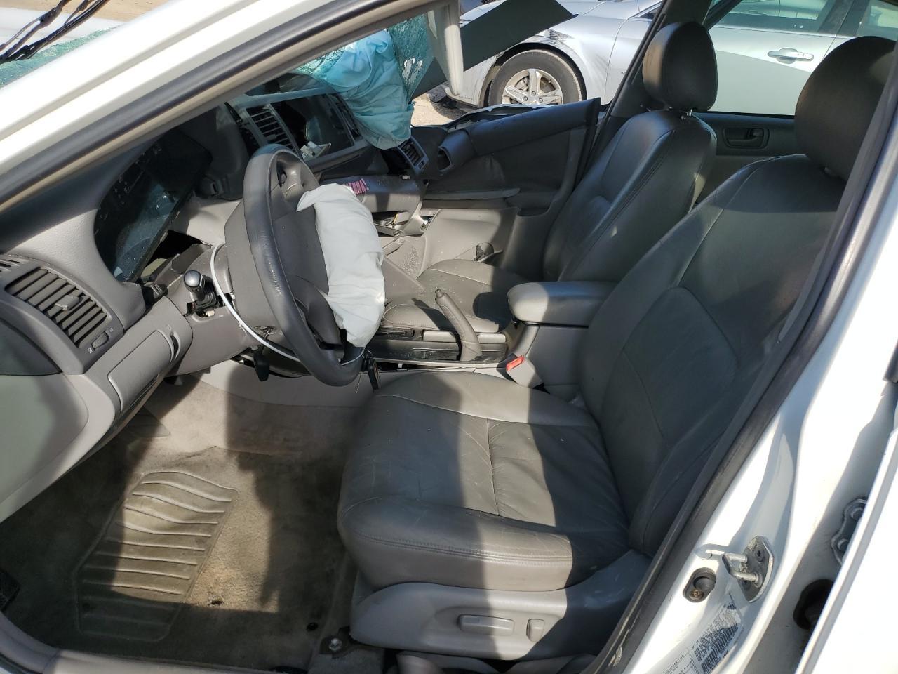 2002 Toyota Camry Le - Image 7