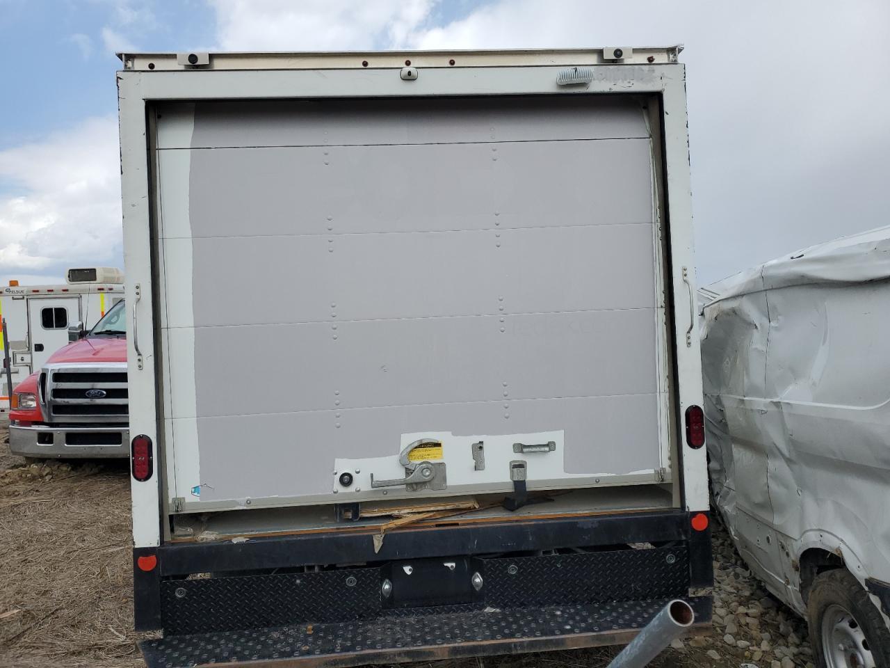 2022 Chevrolet Express G3500 - Image 6