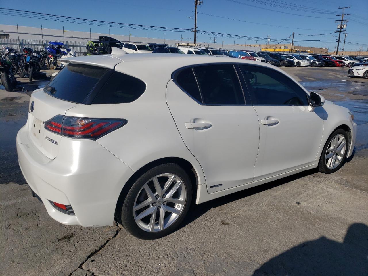 2014 Lexus Ct 200 - Image 3