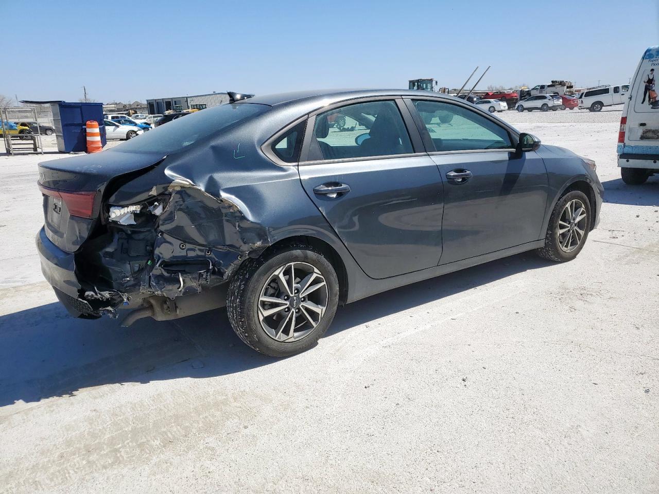2024 Kia Forte Lx - Фото 3