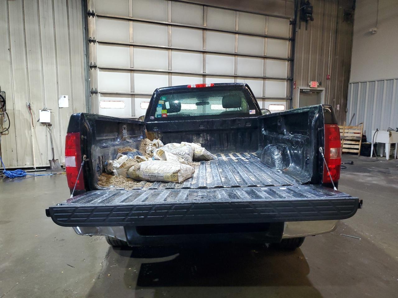 2011 Chevrolet Silverado C1500 - Image 6