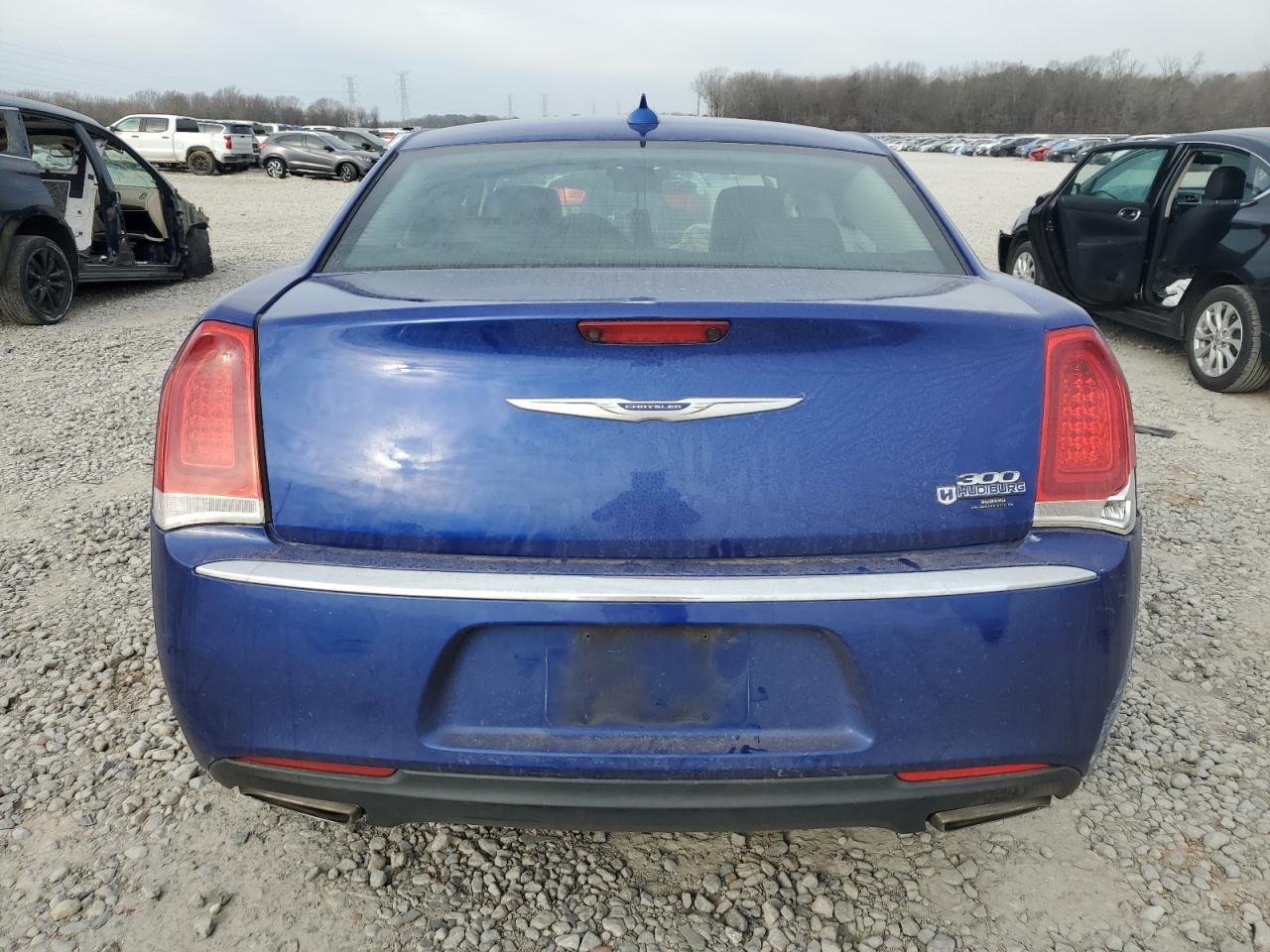 2019 Chrysler 300 Limited - Image 6