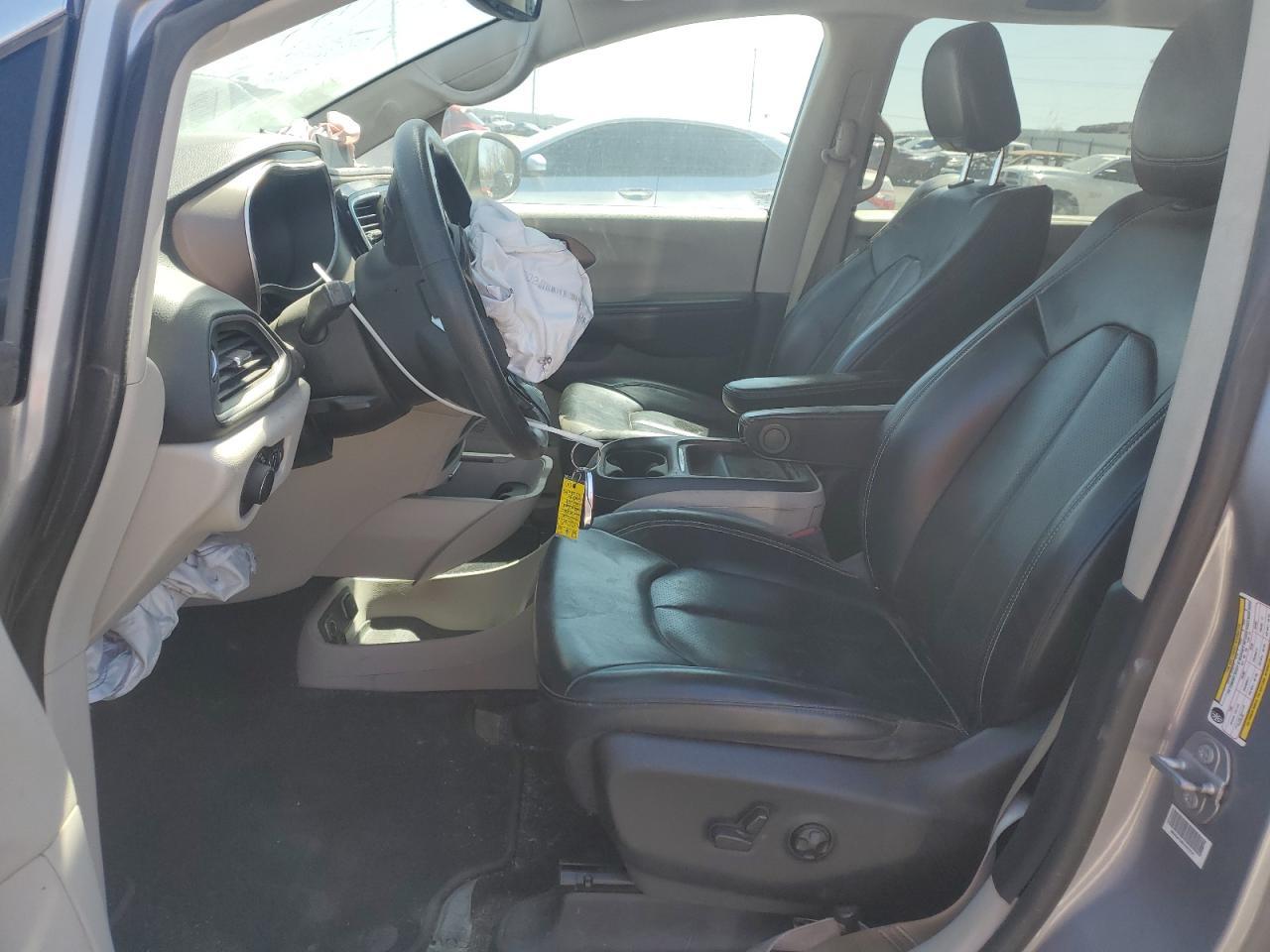 2020 Chrysler Voyager Lxi - Фото 7