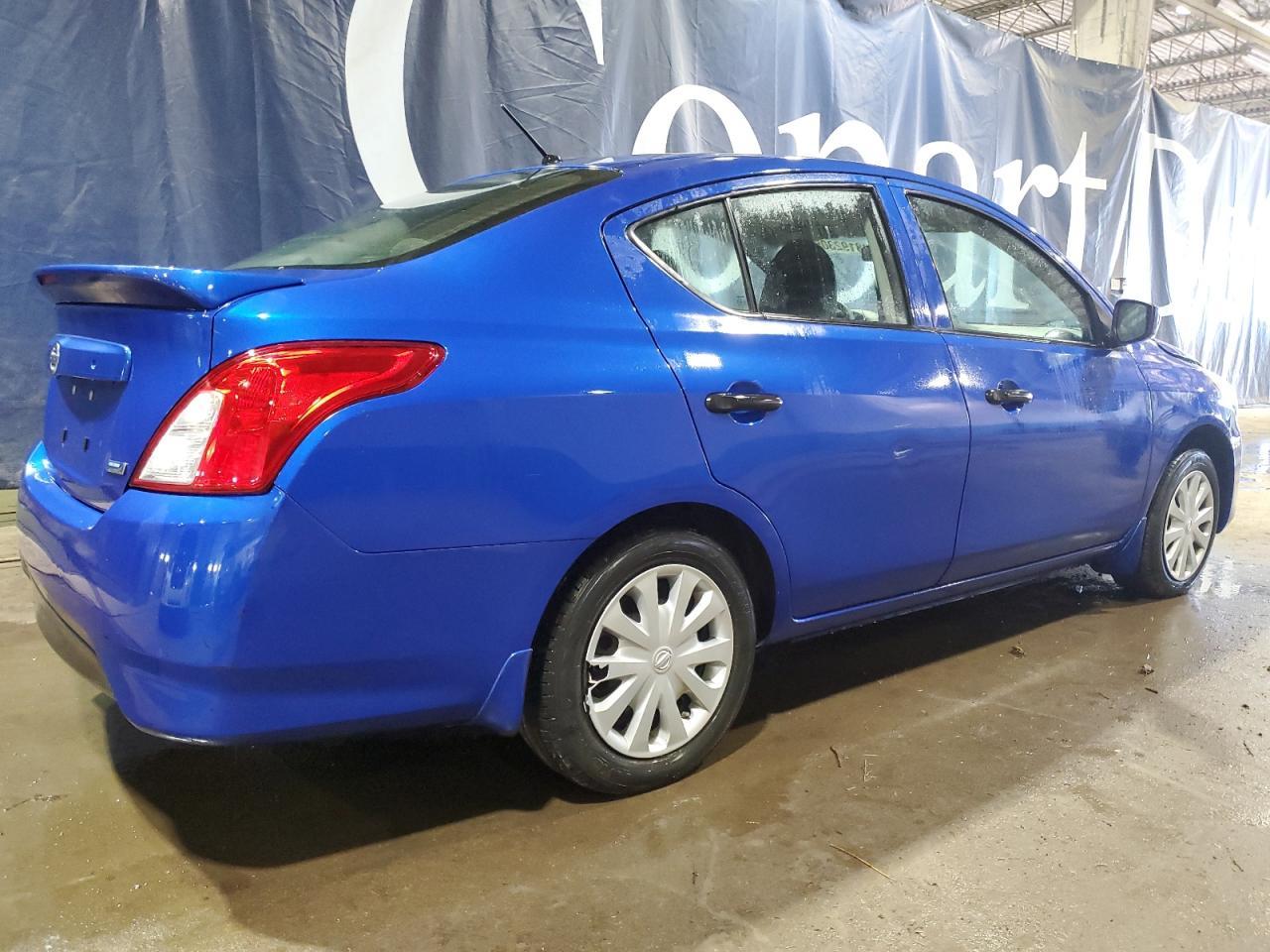 2016 Nissan Versa S - Image 3