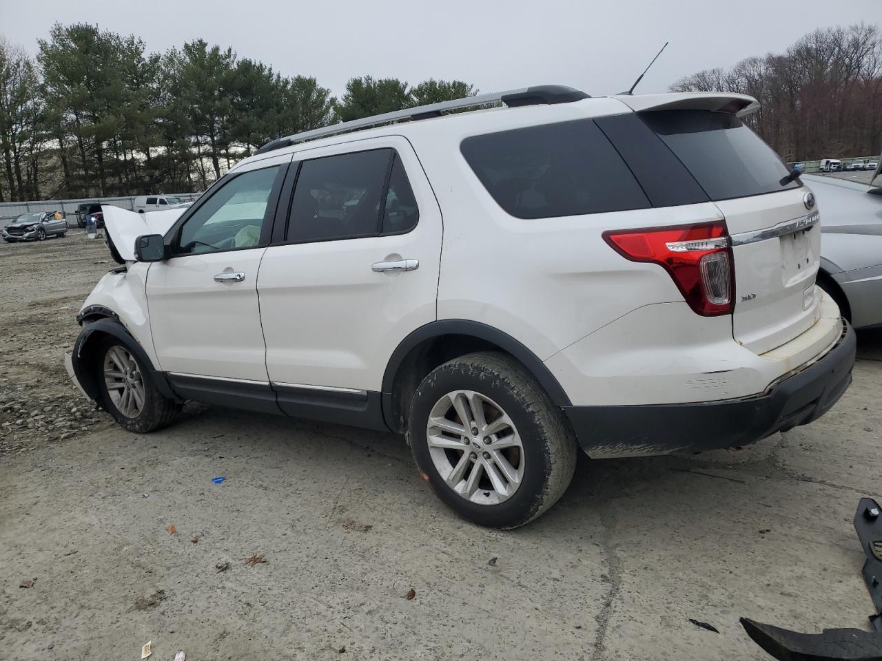 2014 Ford Explorer Xlt - Фото 2