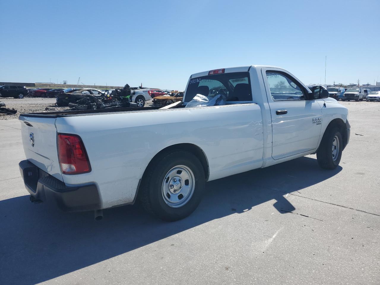 2023 Ram 1500 Classic Tradesman - Фото 3