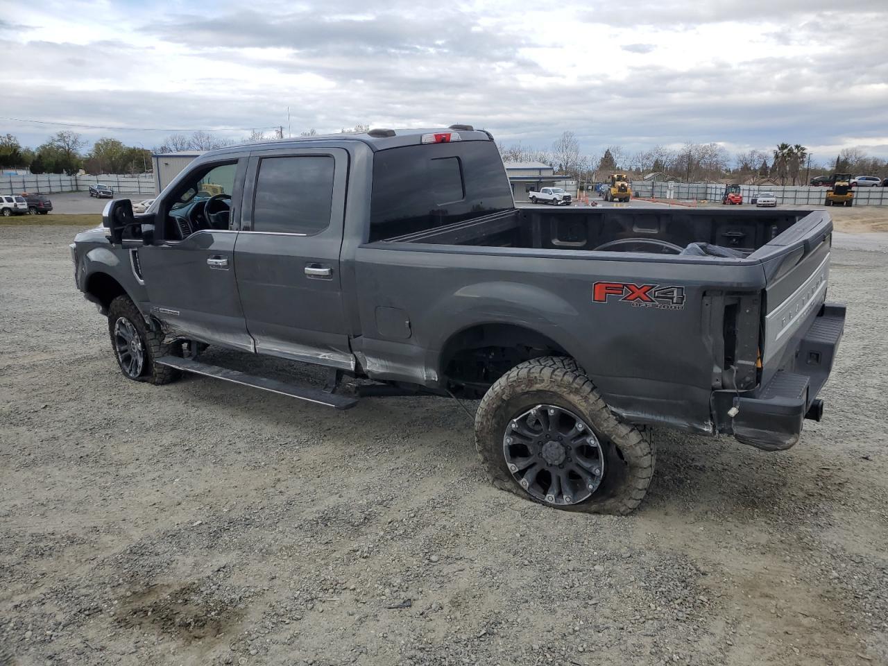 2020 Ford F350 Super Duty - Фото 2