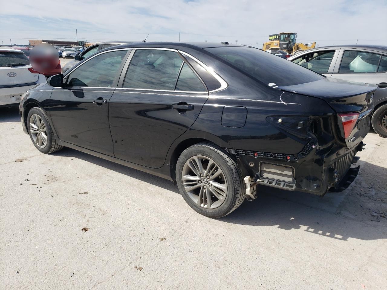 2016 Toyota Camry Le - Image 2