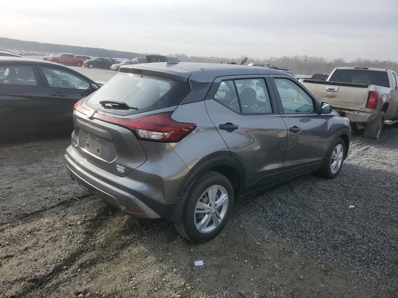 2021 Nissan Kicks S - Фото 3