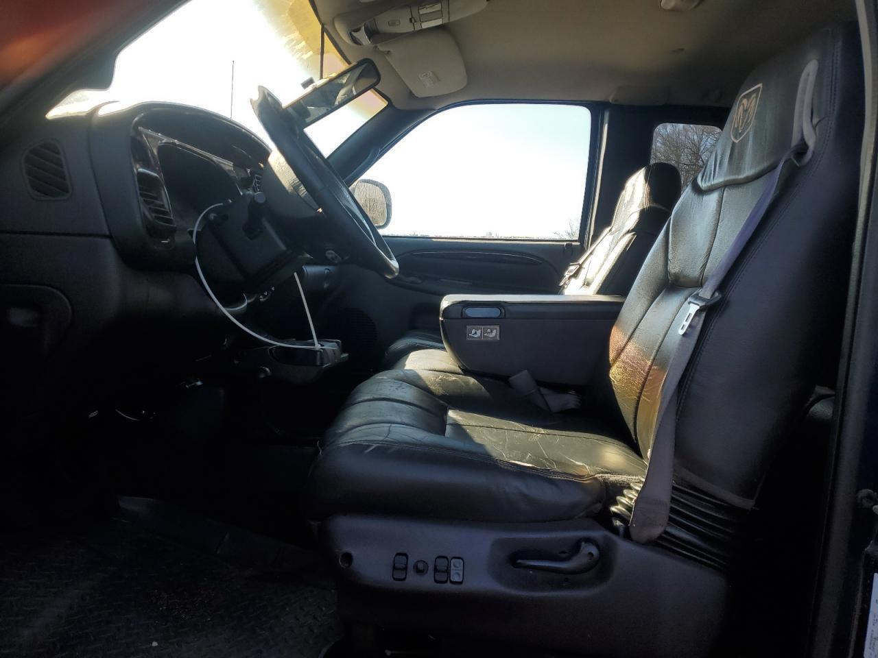 2001 Dodge Ram 2500 - Image 7