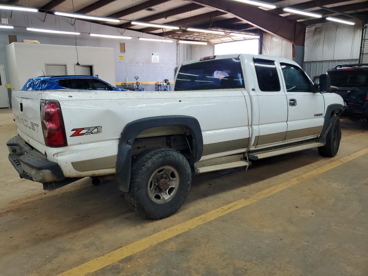 2003 Chevrolet Silverado C2500 Heavy Duty - Фото 3