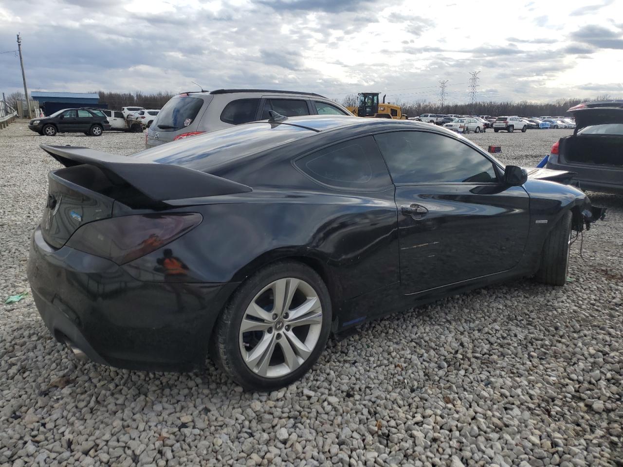 2010 Hyundai Genesis Coupe 2.0T - Фото 3