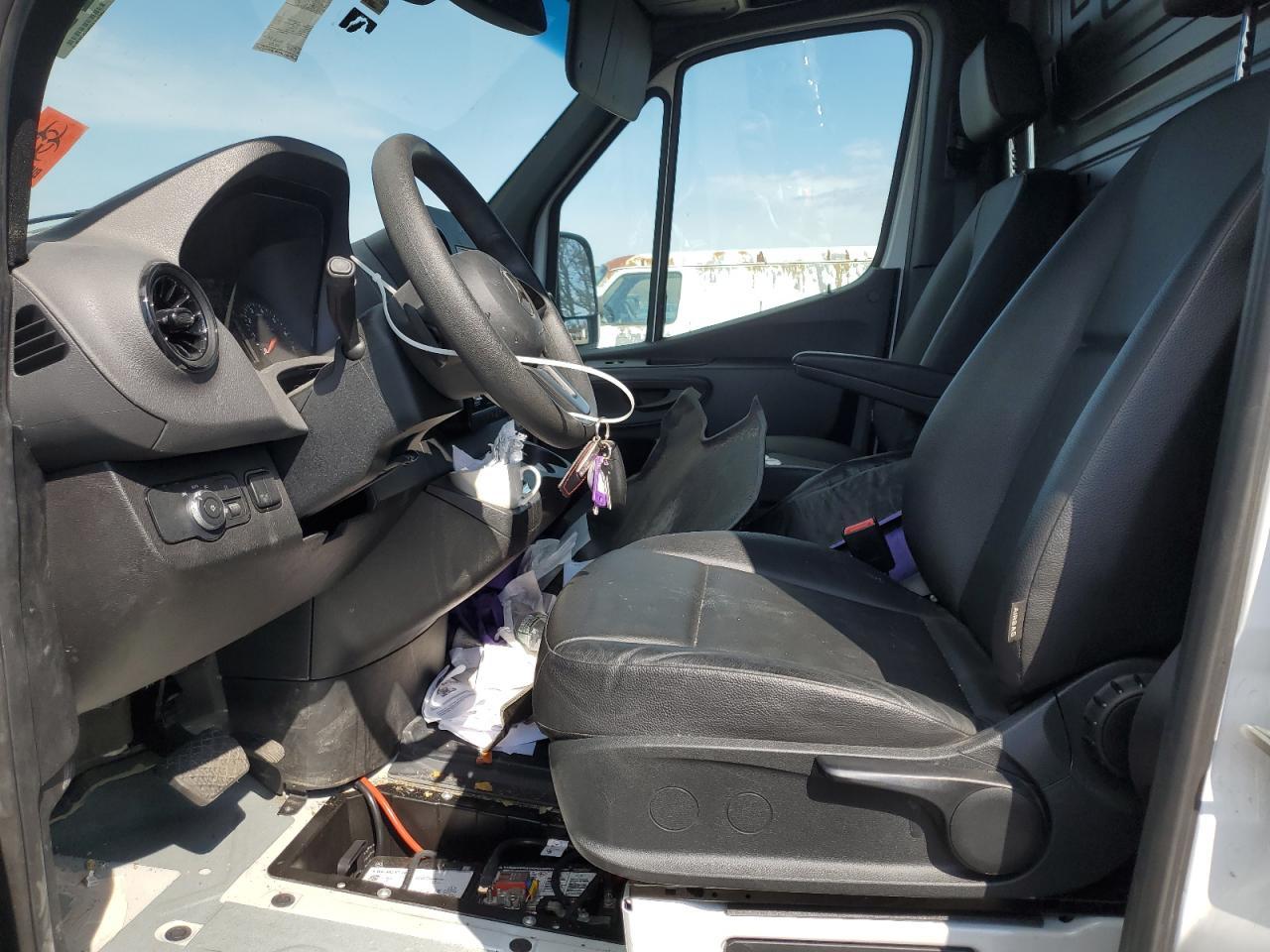 2022 Mercedes-Benz Sprinter 2500 - Image 7