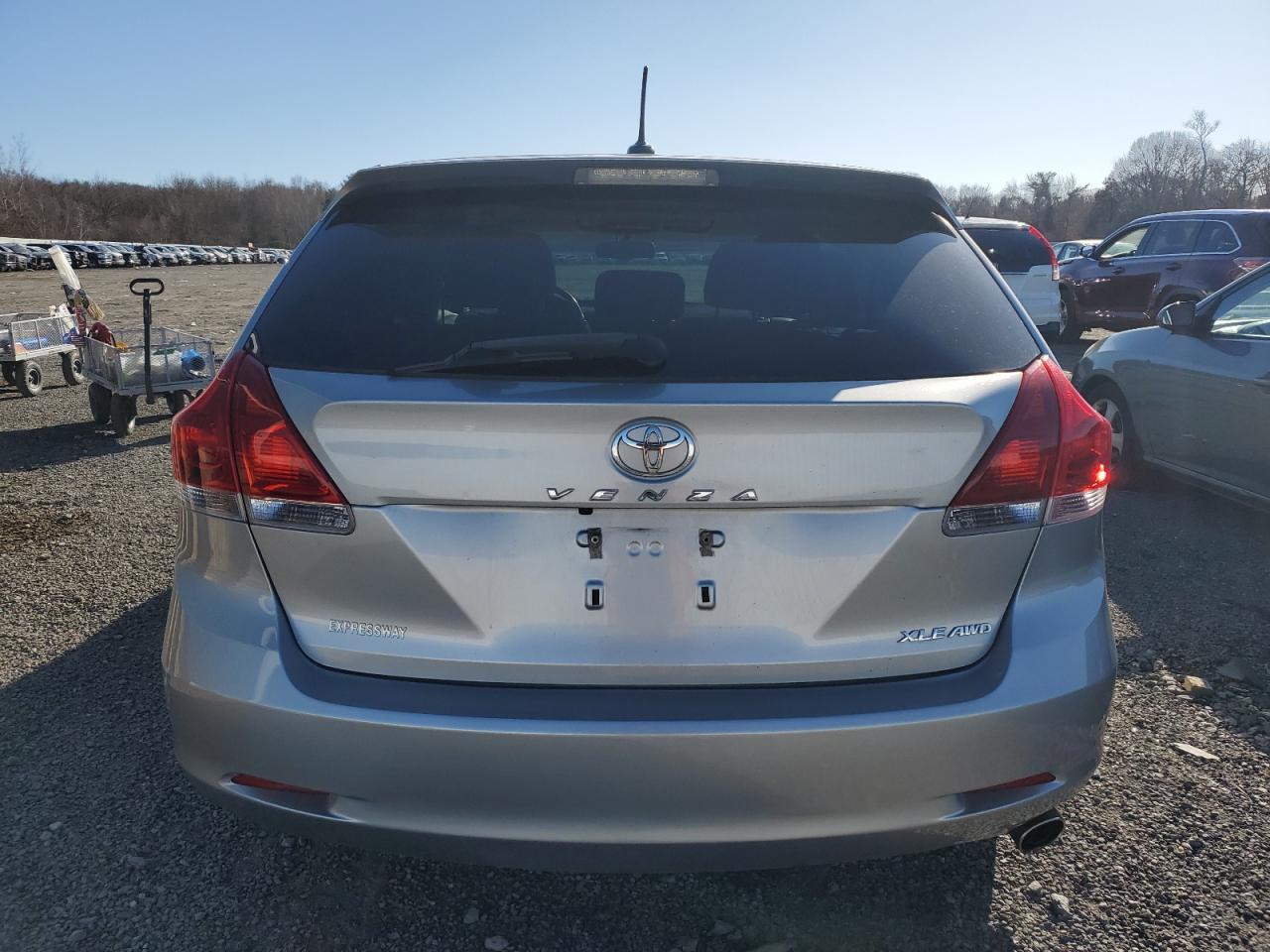 2015 Toyota Venza Le - Image 6