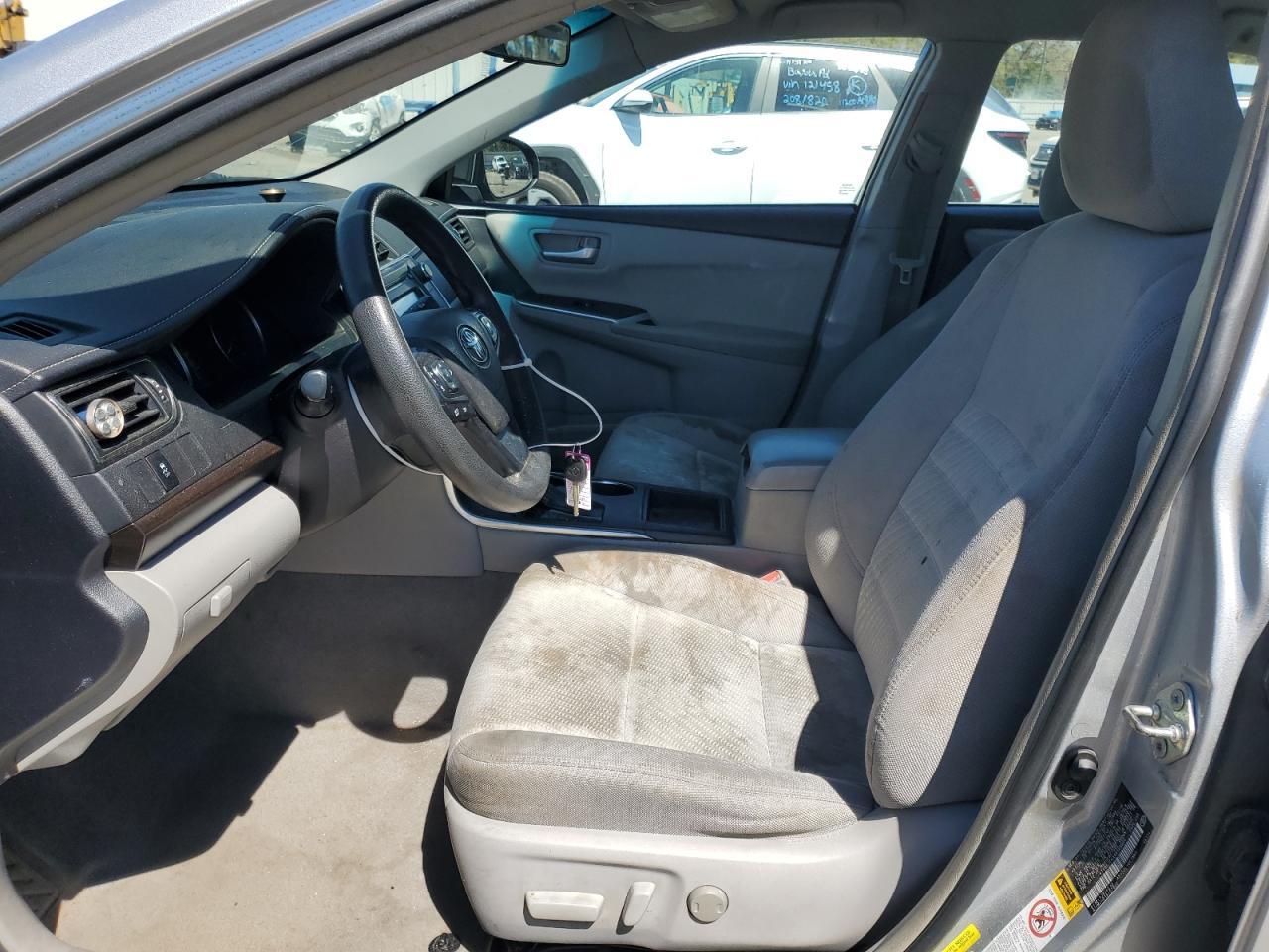 2016 Toyota Camry Le - Фото 7