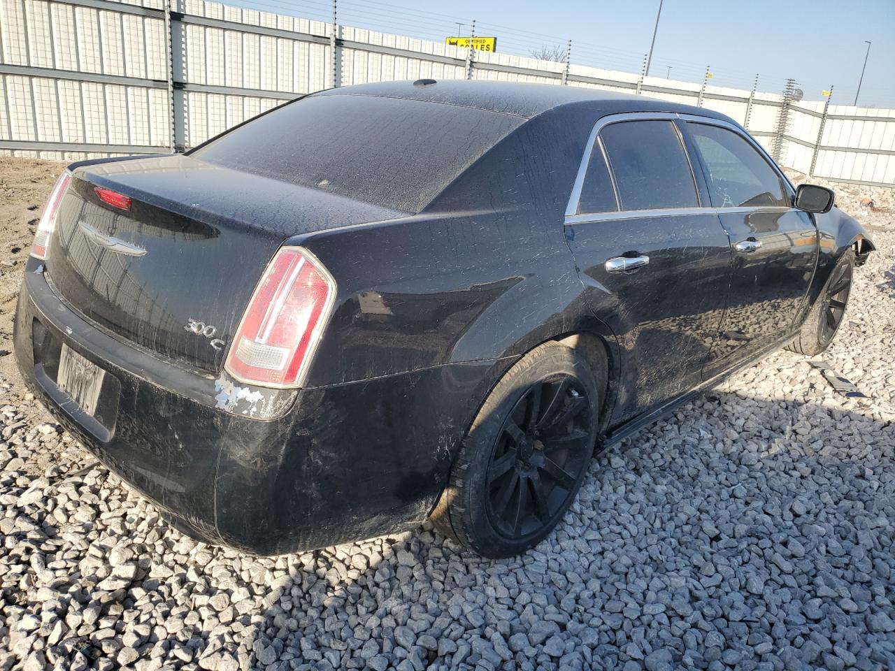 2012 Chrysler 300C - Фото 3