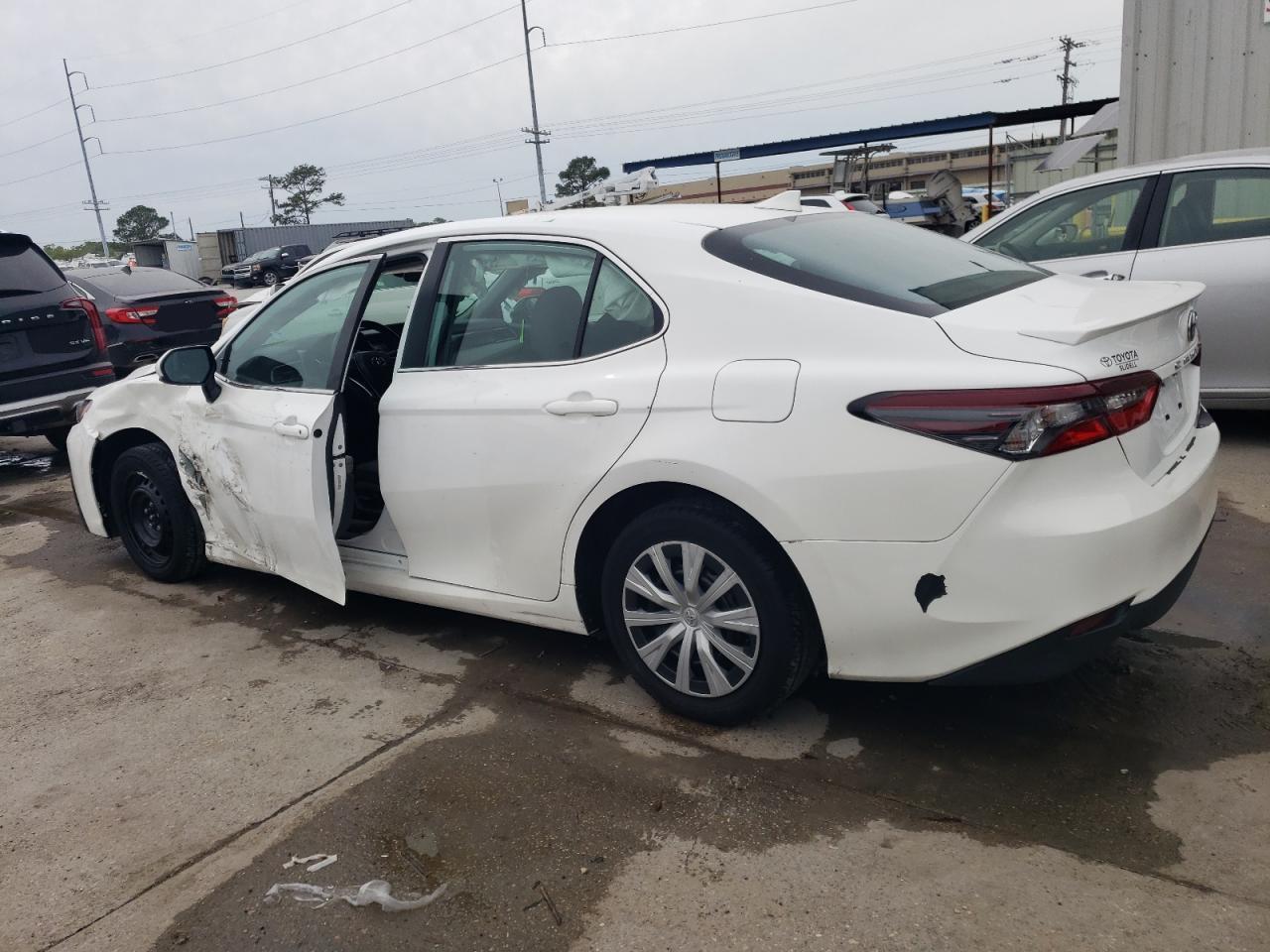 2024 Toyota Camry Le - Фото 2