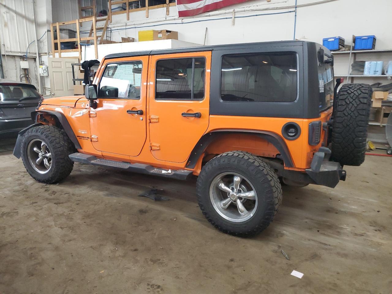 2013 Jeep Wrangler Unlimited Sahara - Фото 2