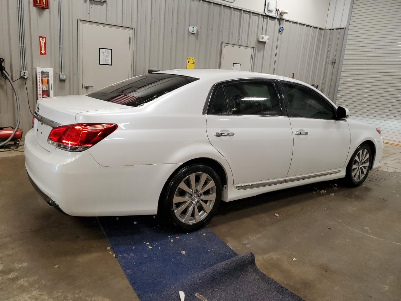 2012 Toyota Avalon Base - Фото 3