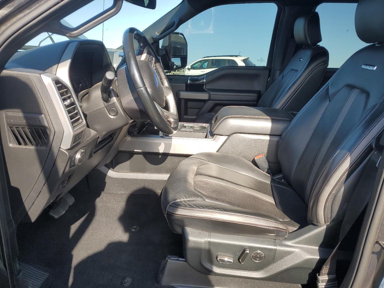 2020 Ford F350 Super Duty - Фото 7