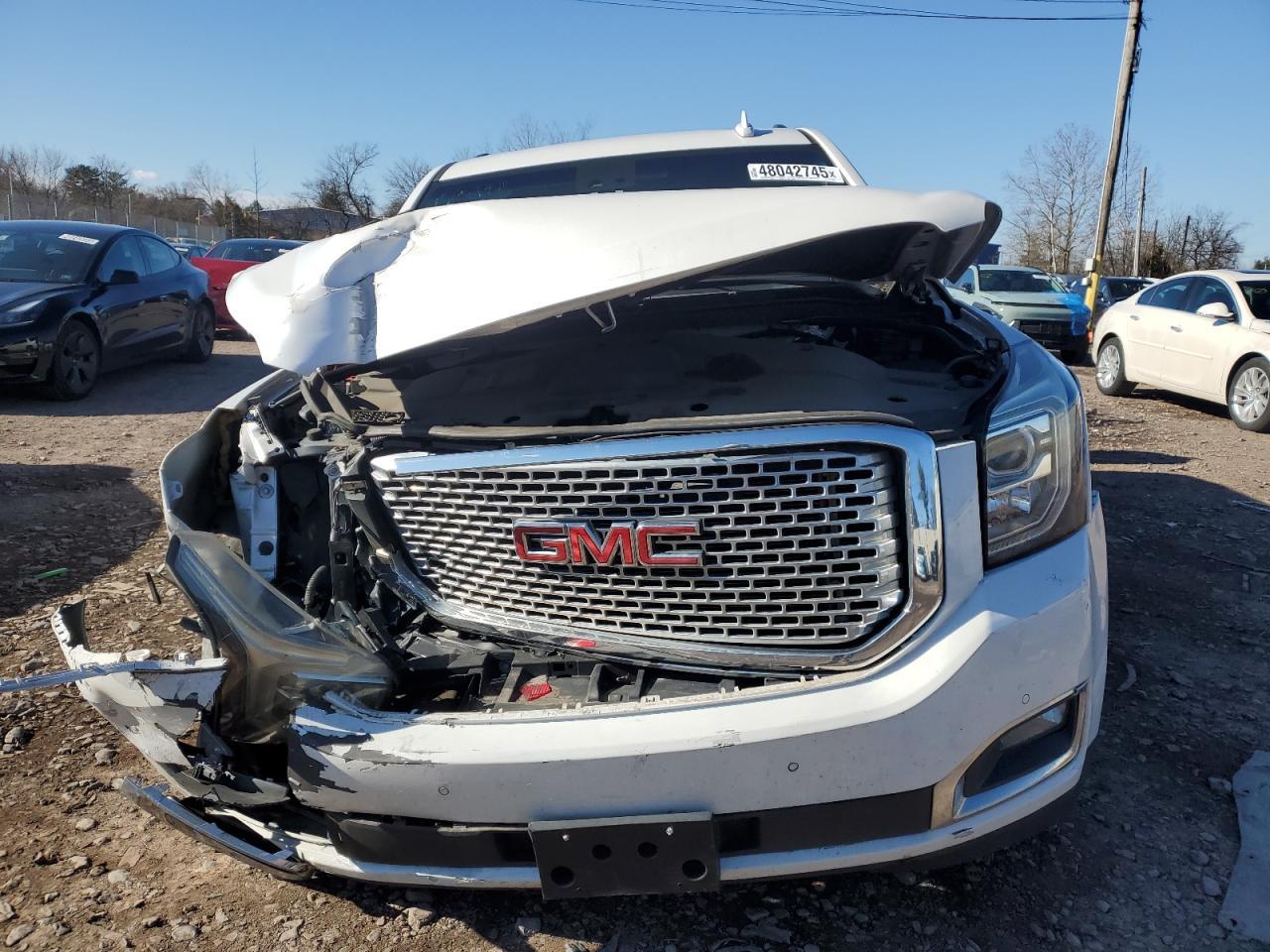 2016 GMC Yukon Denali - Фото 5