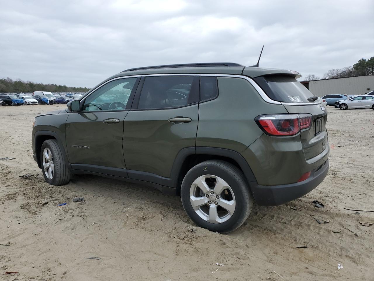 2018 Jeep Compass Latitude - Image 2