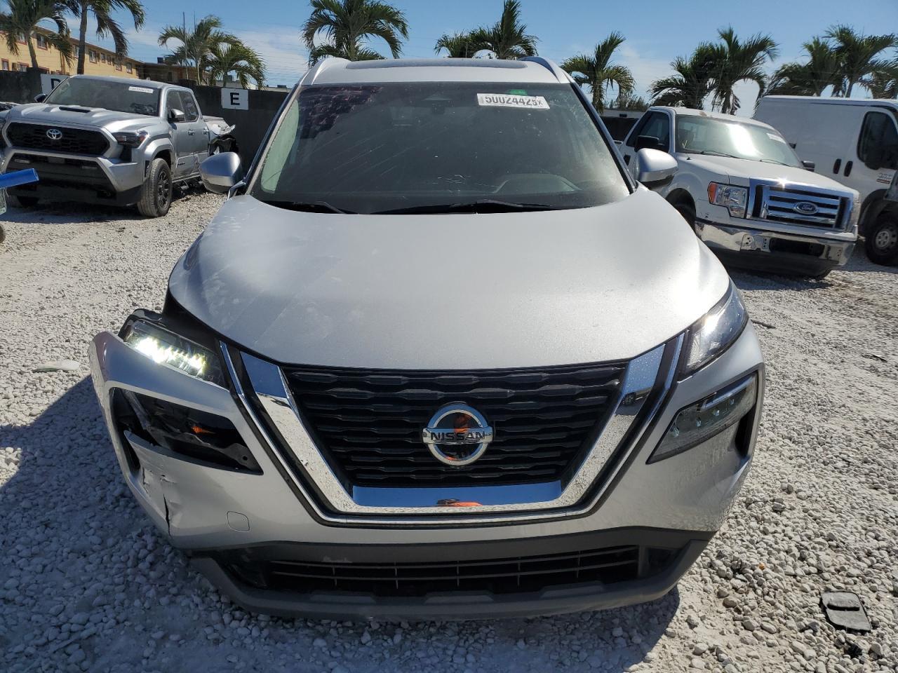 2021 Nissan Rogue Sv - Image 5