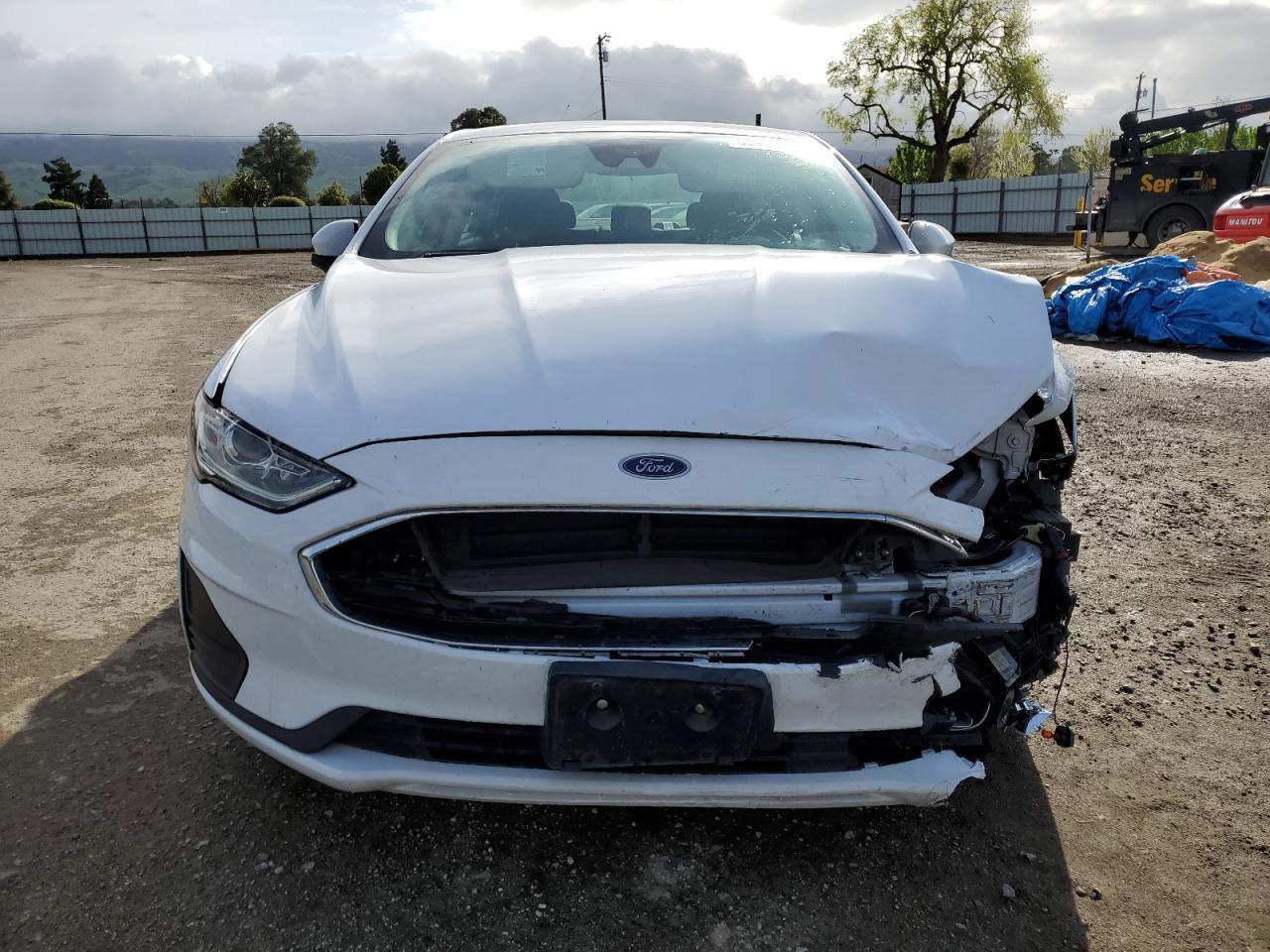 2020 Ford Fusion Se - Фото 5