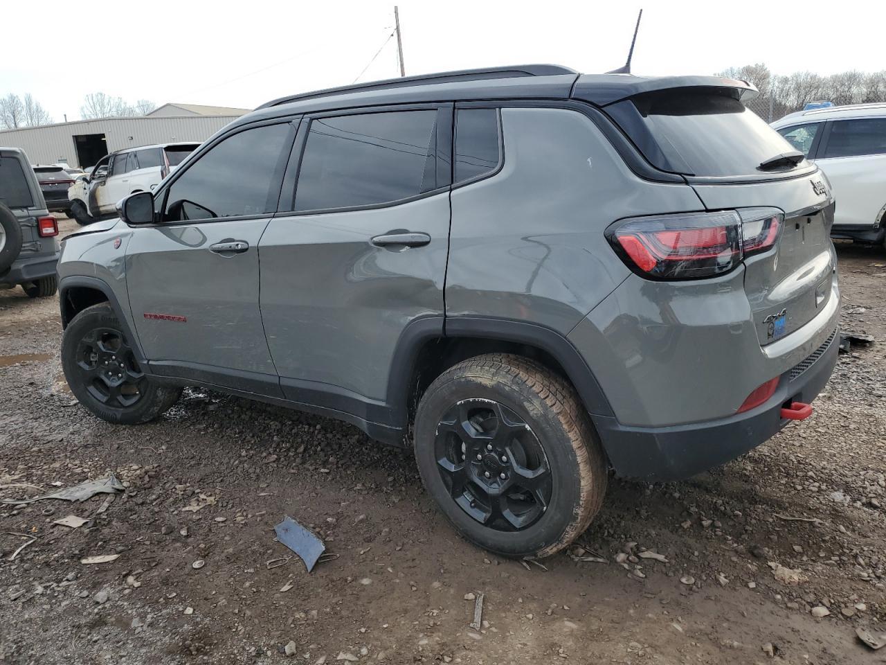 2023 Jeep Compass Trailhawk - Image 2
