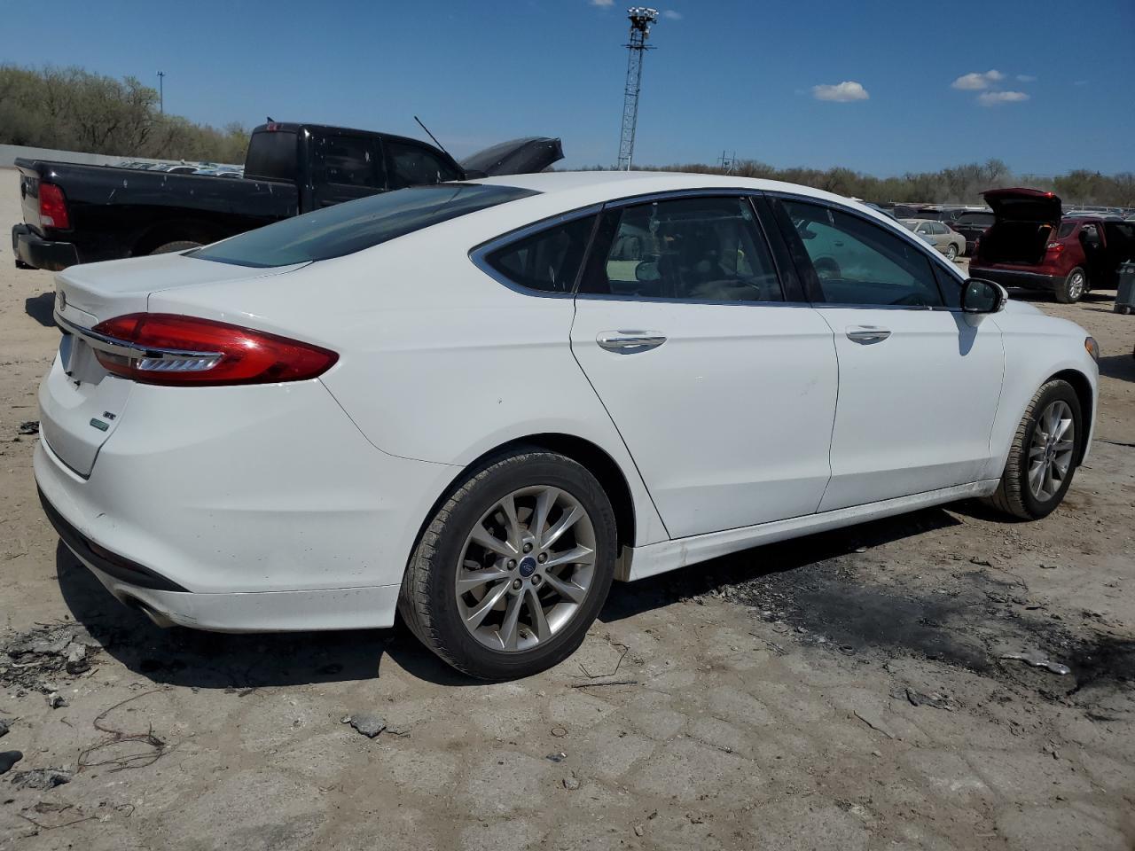 2017 Ford Fusion Se - Фото 3