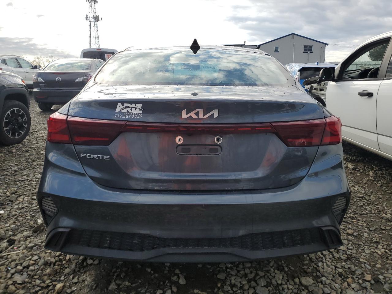 2023 Kia Forte - Image 6