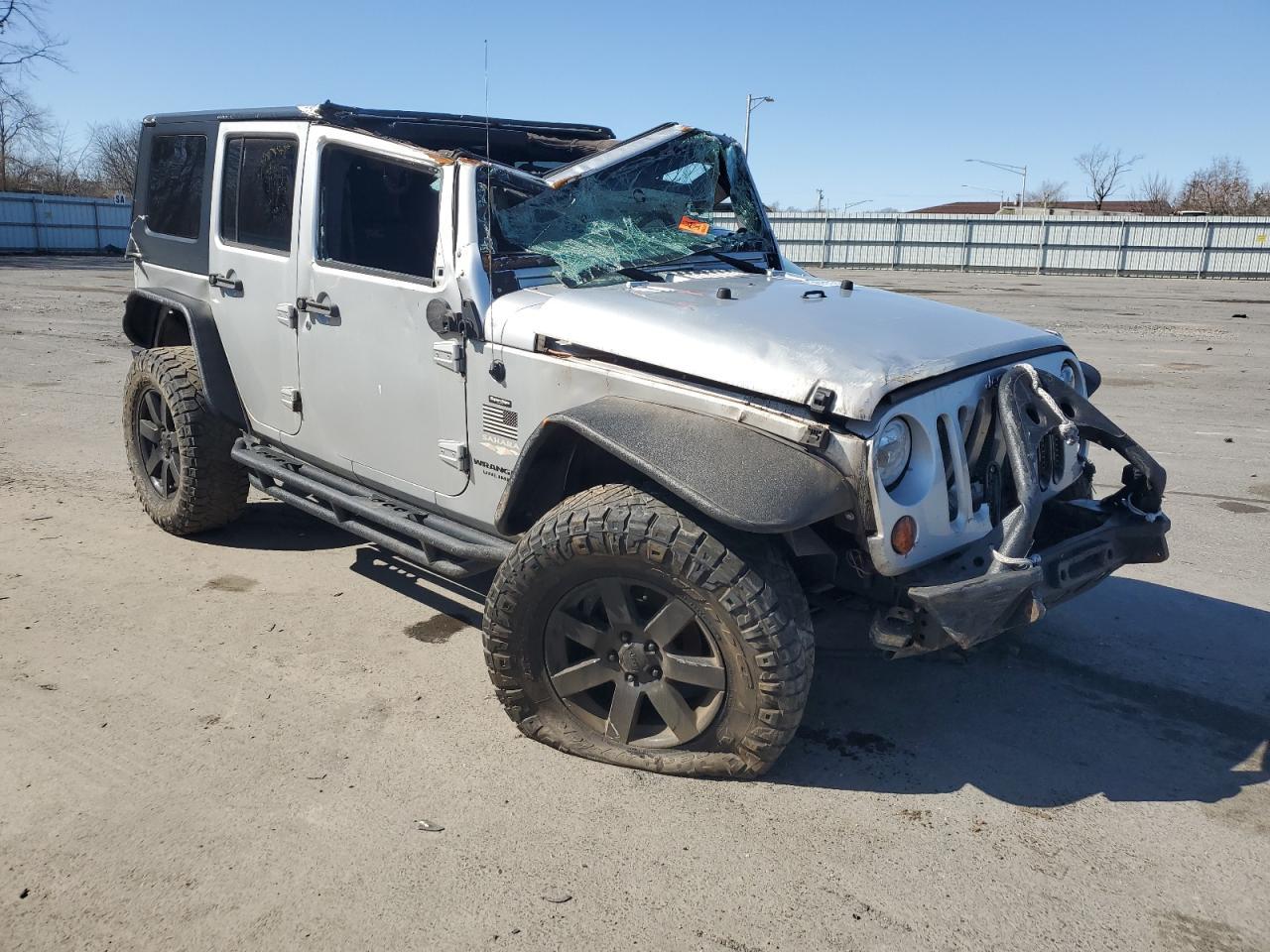 2007 Jeep Wrangler Sahara - Image 4