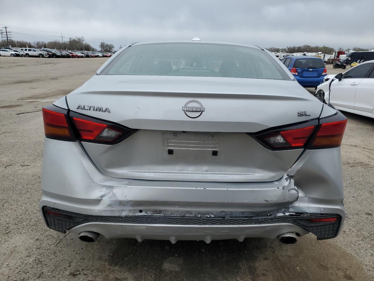 2023 Nissan Altima Sl - Image 6