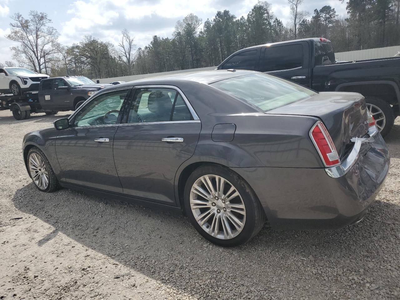 2013 Chrysler 300C - Image 2