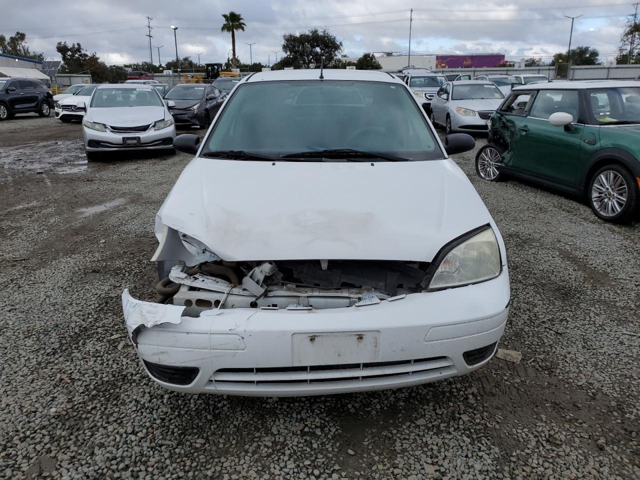 2007 Ford Focus Zx4 - Image 5