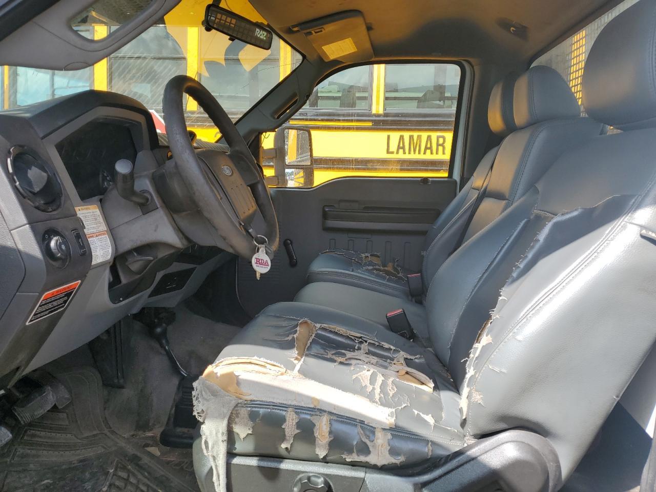 2011 Ford F550 Super Duty - Фото 7