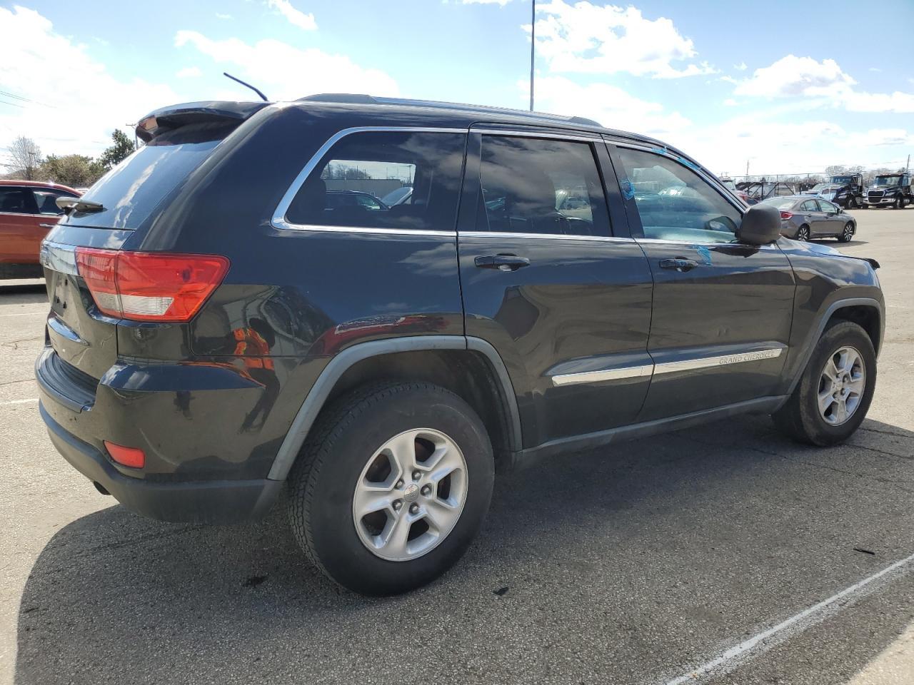 2012 Jeep Grand Cherokee Laredo - Image 3