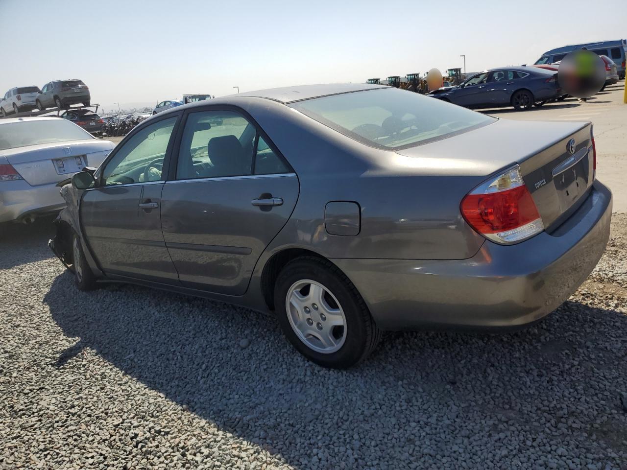 2005 Toyota Camry Le - Image 2