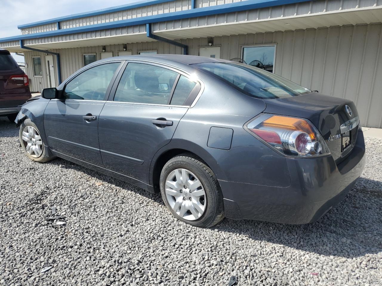 2011 Nissan Altima Base - Фото 2
