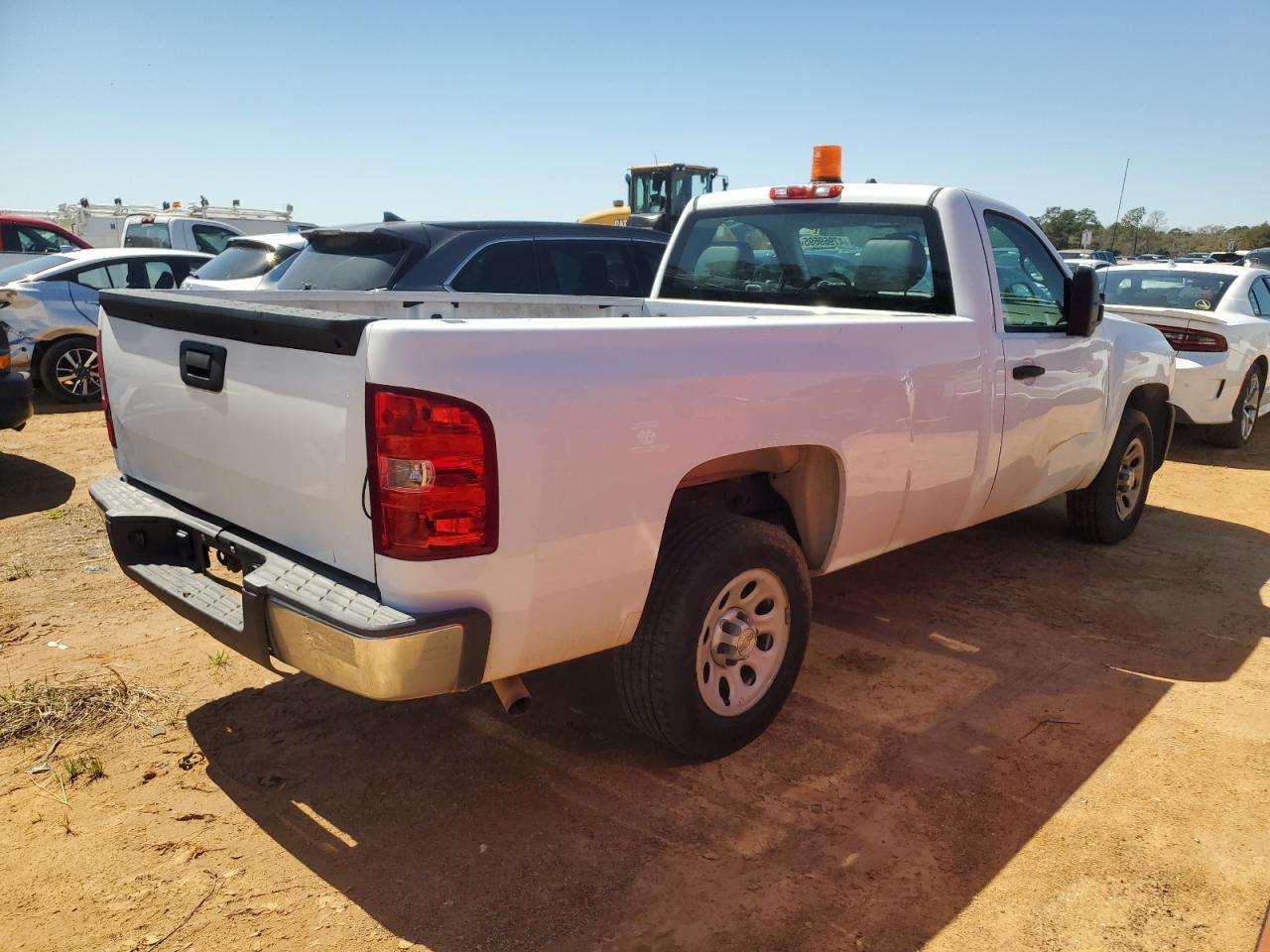 2013 Chevrolet Silverado C1500 - Фото 3