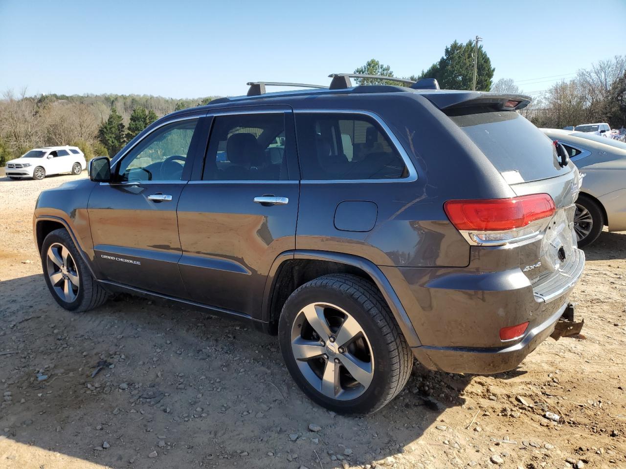 2015 Jeep Grand Cherokee Overland - Image 2
