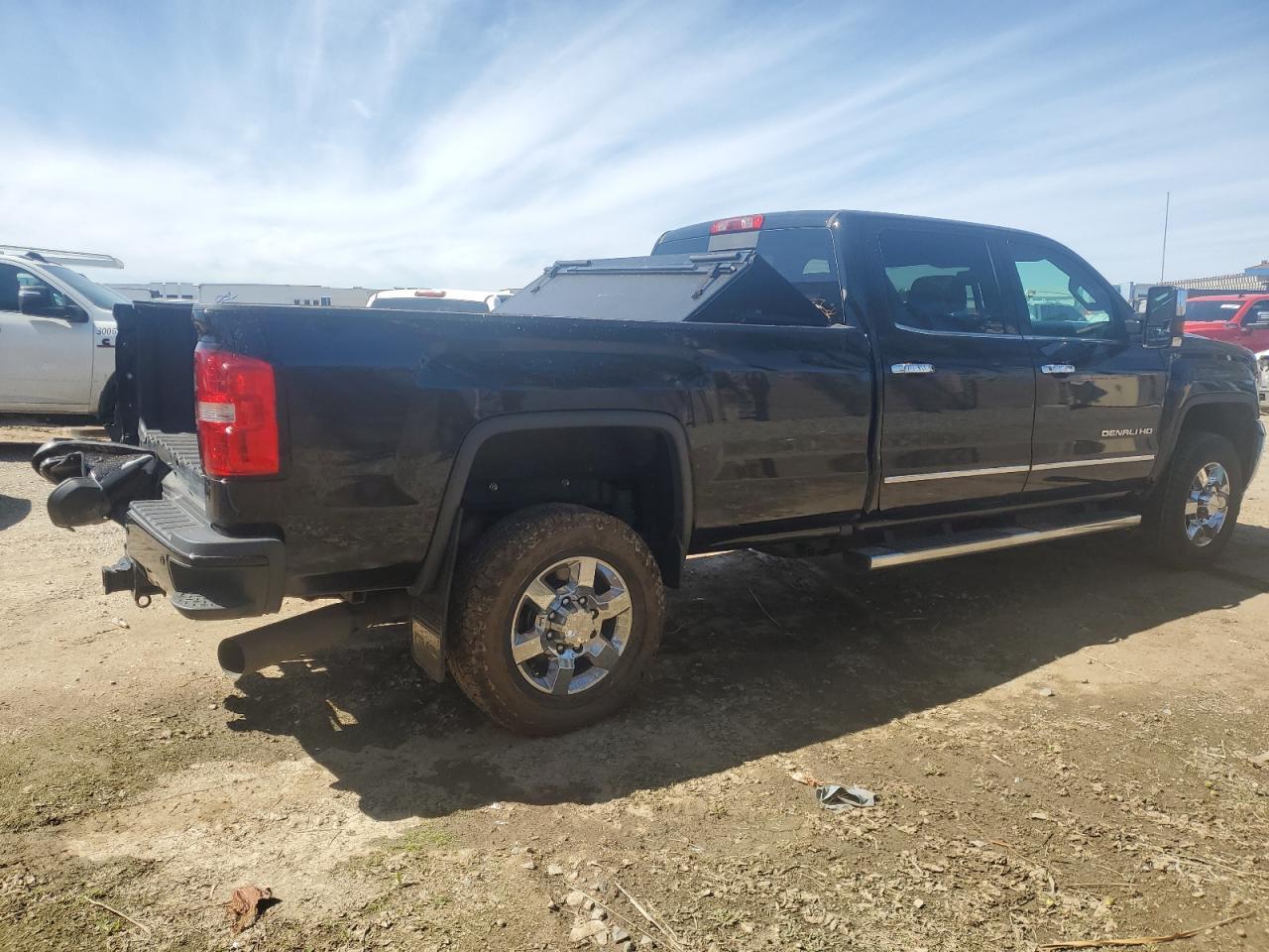 2015 GMC Sierra K3500 Denali - Фото 3