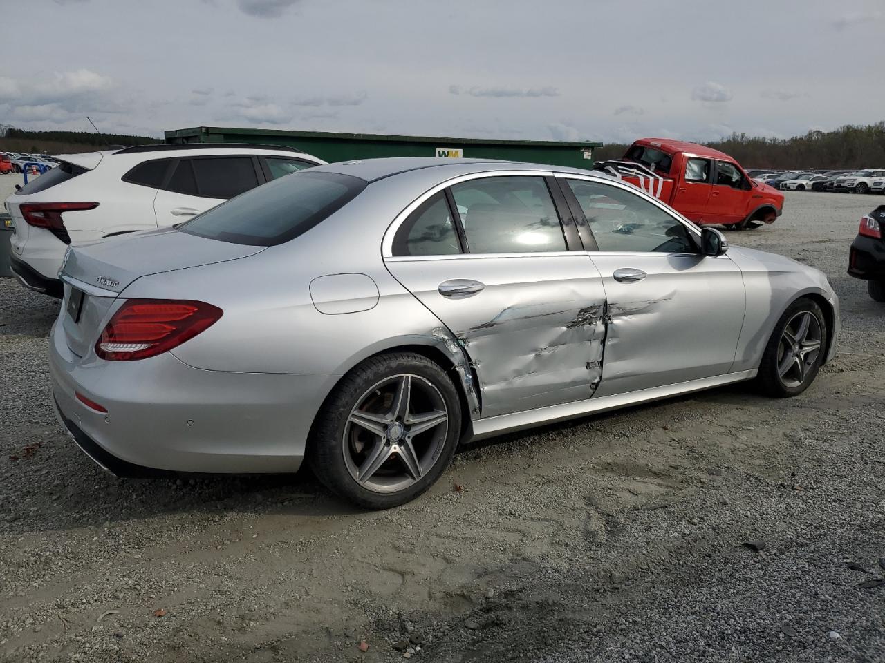 2017 Mercedes-Benz E 300 4Matic - Фото 3
