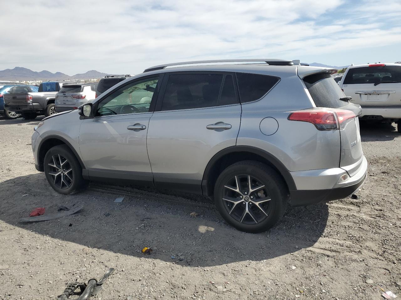 2018 Toyota Rav4 Se - Фото 2